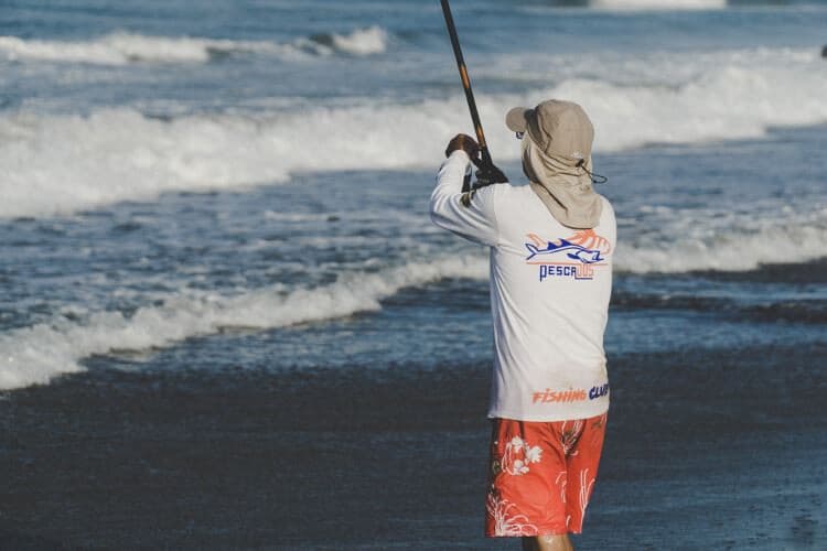 How To Choose The Right Fishing Clothing
